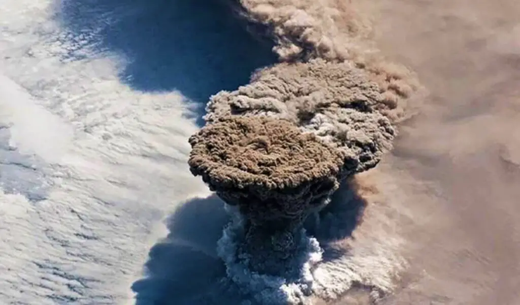 The Most Infamous Volcano Eruptions In History