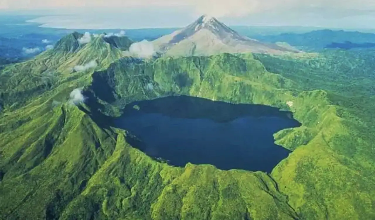 The Most Infamous Volcano Eruptions In History