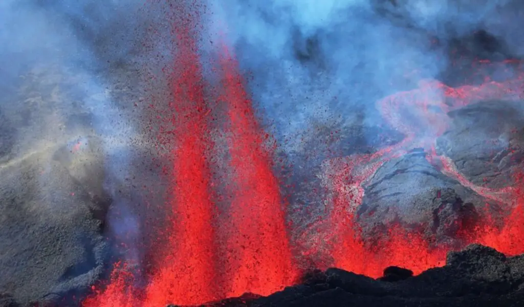 The Most Infamous Volcano Eruptions In History