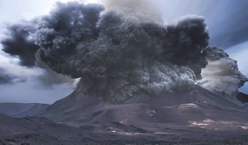 The Most Infamous Volcano Eruptions In History