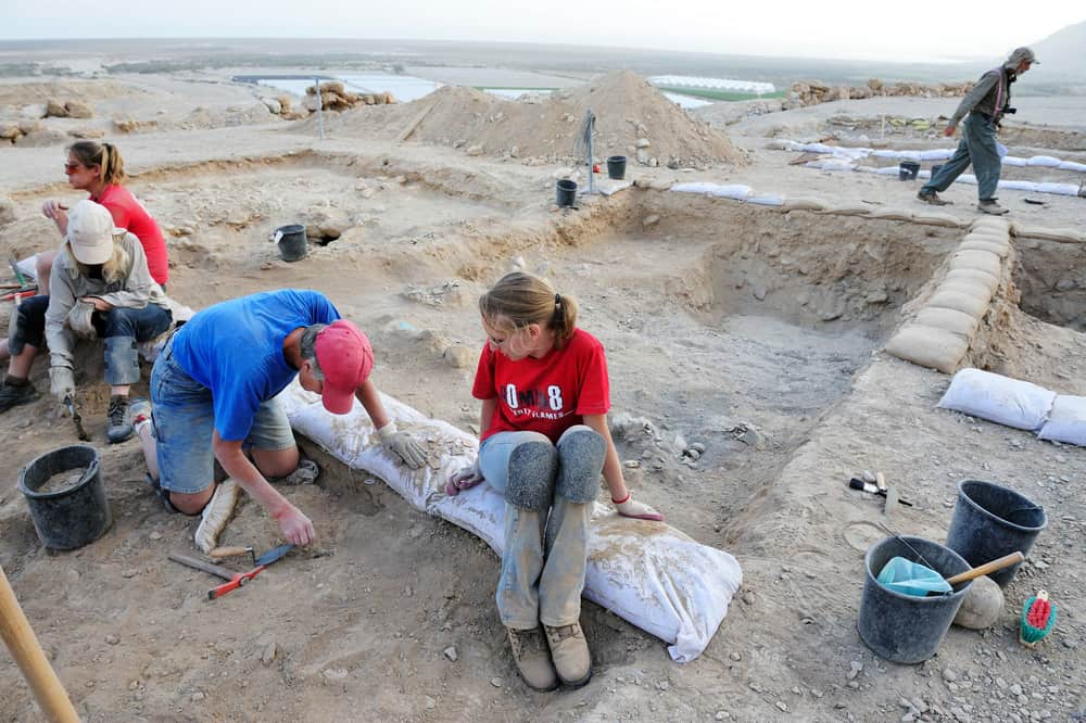 Science Tries to Discover the Authenticity of the Dead Sea Scrolls 