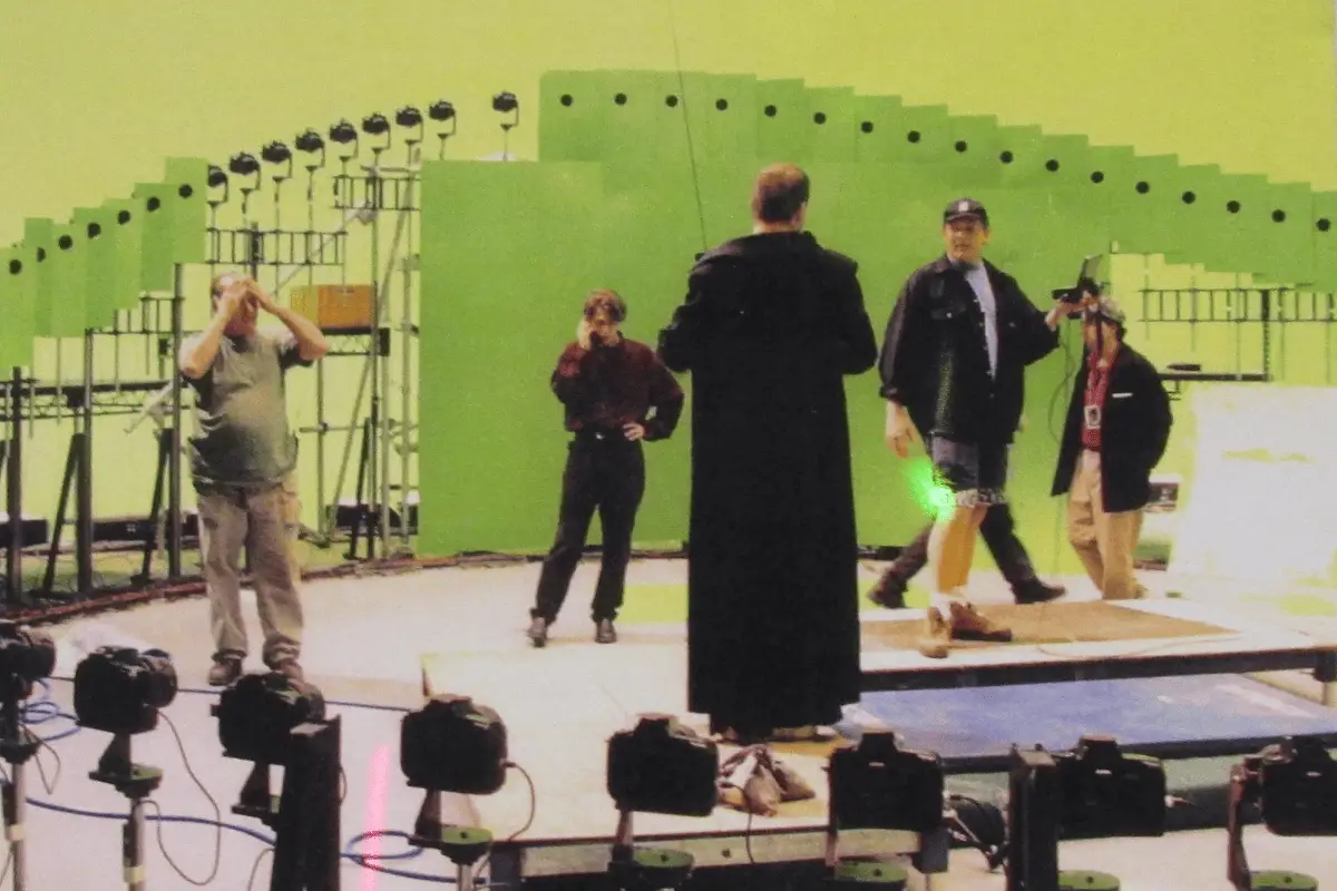 Incredible Behind The Scenes Footage of Our Favorite Sci-Fi Movies